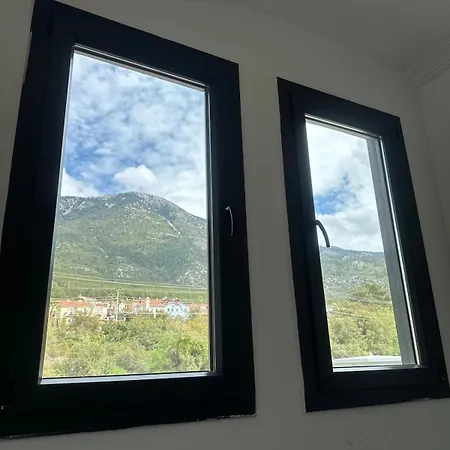 Azra 3 Kisilik Havuzlu Luex Appartement *